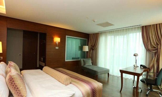 Ankara Casa | R 1823 Holiday Inn Ankara Cukurambar