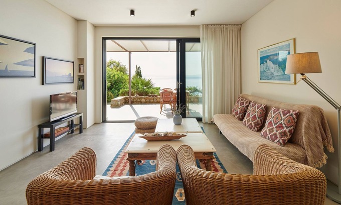 Kitries Villa | R 3038 Two Bedroom Apartment Cape Kitries