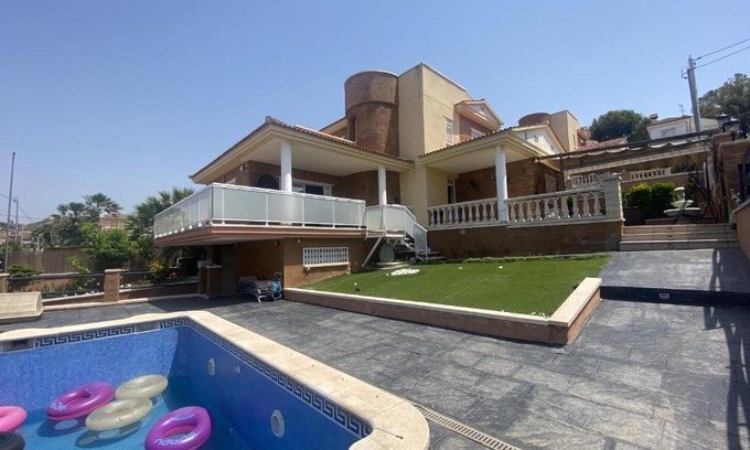 Segur de Calafell Villa | R134 Casa Domingo con AC y piscina