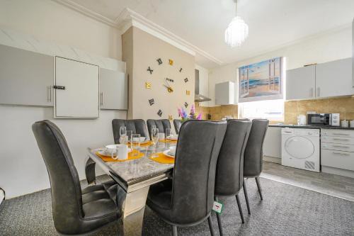 Beeston Casa | -RA15CFA- For Relaxed and Cosy stay with Free Parking