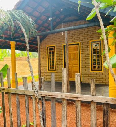 Valikamam South Hotel | Raavan Vilage