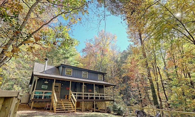 Rabun Gap Cabina | Rabun Gap Reverie, Dog-friendly & fence-Near Clayton & Black Rock Mountain Park