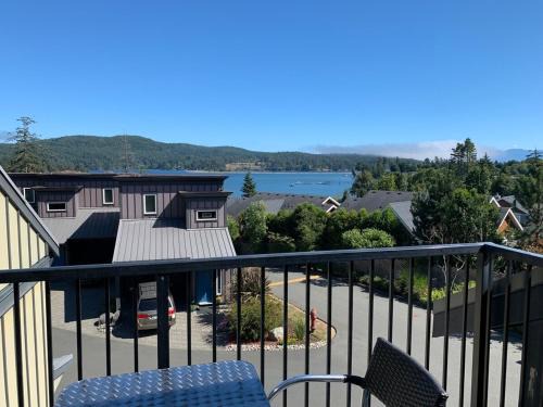 Sooke Casa | Race Rocks Townhouse - Sooke