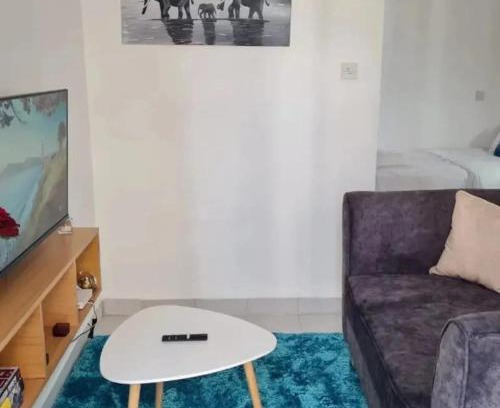 Riruta Apartamento | Racecourse studio Netflix WiFi Free parking