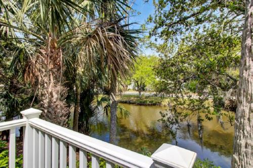 Twin Oaks Casa | Racquet Club 20 by Wild Dunes, in Resort Core