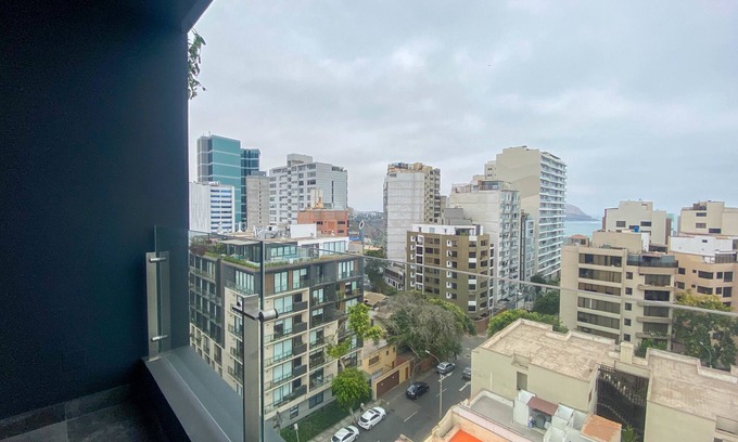 Reducto Apartamento | Radiant 1BR in Miraflores Near Larcomar