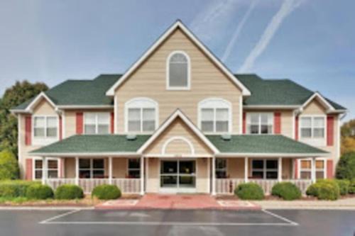 Murfreesboro Hotel | Radiant Inn and Suites