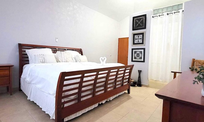 Hato Abajo Casa | Radioville Cozy Beach House