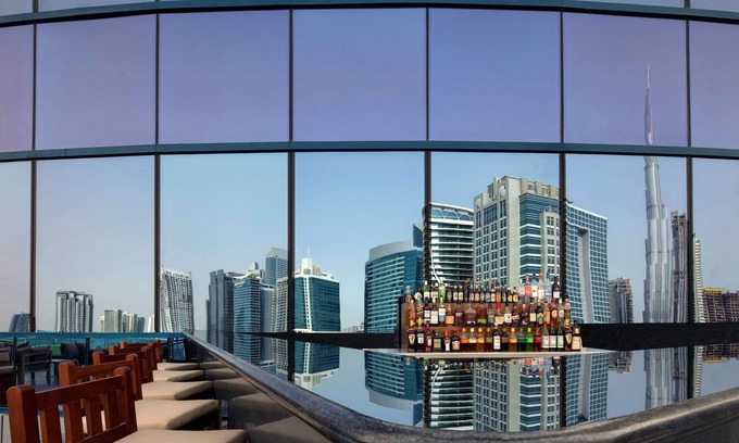 Downtown Dubai Hotel | Radisson Blu Hotel Dubai Waterfront