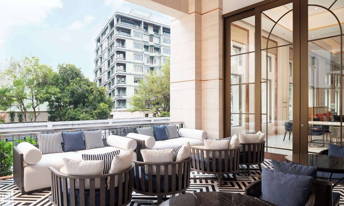 Ploenchit Hotel | Radisson Hotel Chateau de Bangkok
