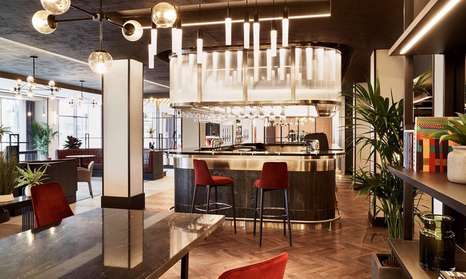 Heathrow Villages Hotel | Radisson Hotel & Conference Centre London Heathrow