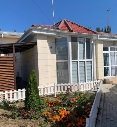Issyk-Kul Region Casa | Raduga West коттедж