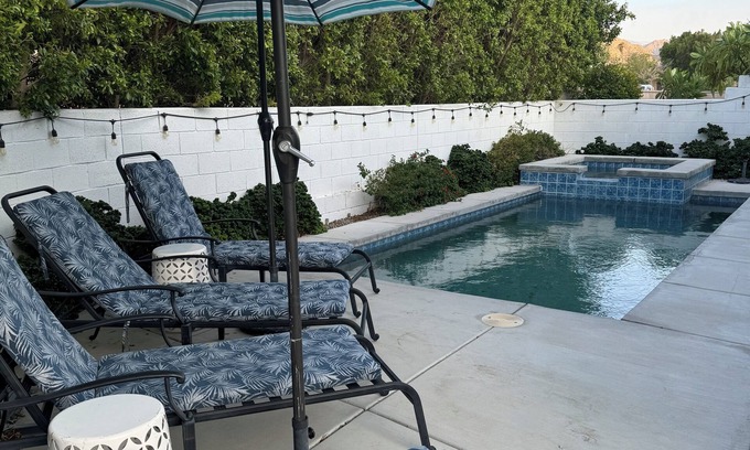 La Quinta Cove Casa | Rae en La Quinta Cove | Nuevo a estrenar | 3 Camas | 2 baños | Piscina Vistas Spa | Mtn