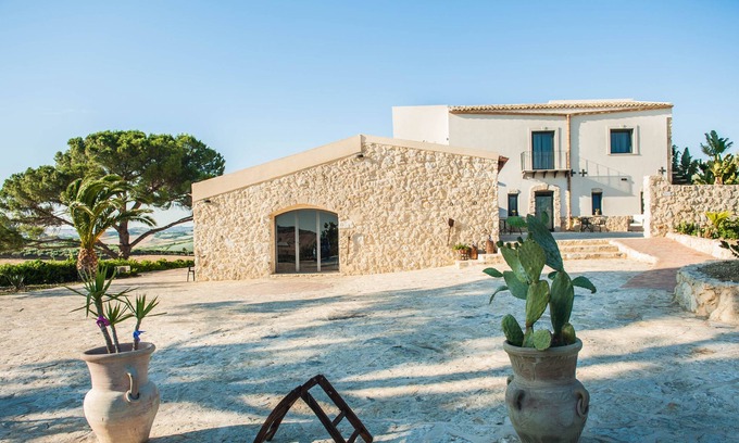 Naro Otro | Casa de campo "Raffo".