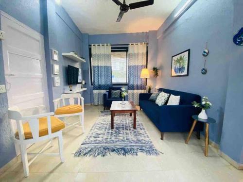 Pali Hill Apartamento | Rahat Manzil- The Old Warm Charm 2 Bedroom Apartment in Khar West by Connekt Homes