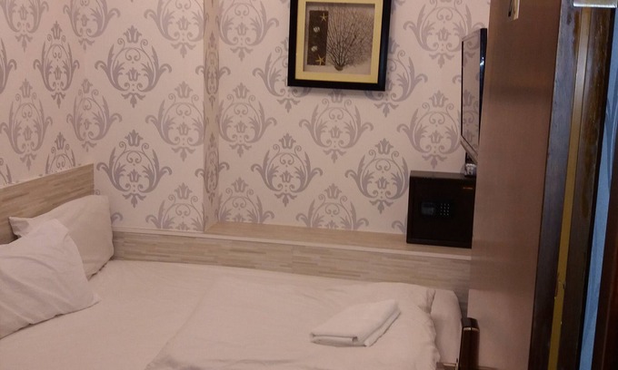 Mong Kok Hotel | Rai Lei Hostel