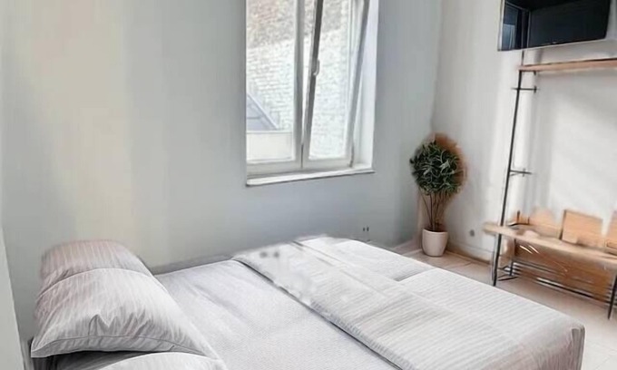 Ransart Apartamento | Railway station 64 A4 Charleroi-Airport
