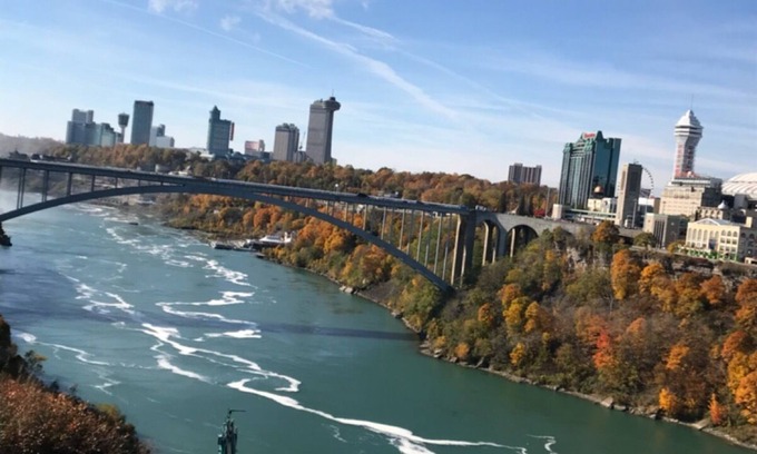 Downtown Niagara Falls Casa | Rain-Beau por las cataratas