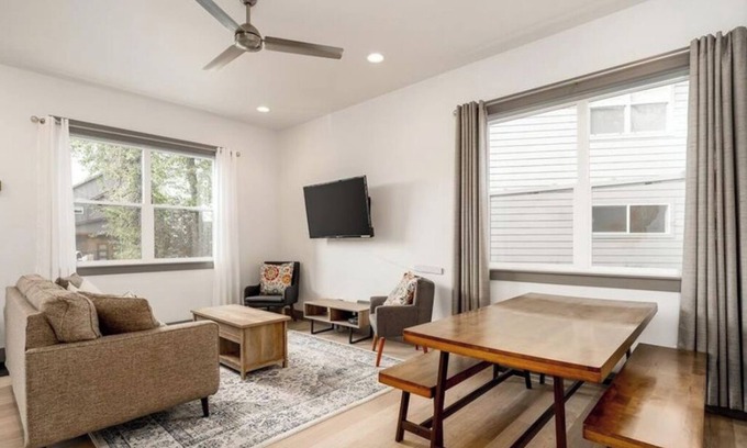 Four Corners Casa | Rainbow Haven down by the Gallatin River