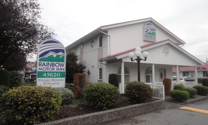 Chilliwack Proper Village West Hotel | Rainbow Motor Inn