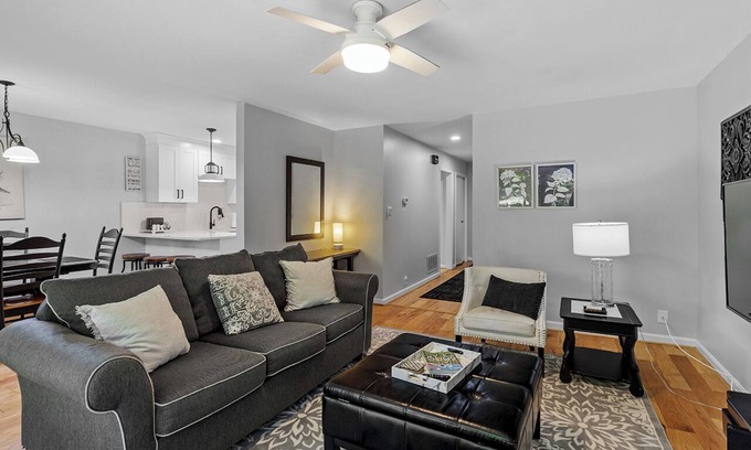 Northwest Raleigh Casa | Raleigh Retreat close to NCState, DWNTN and Rex