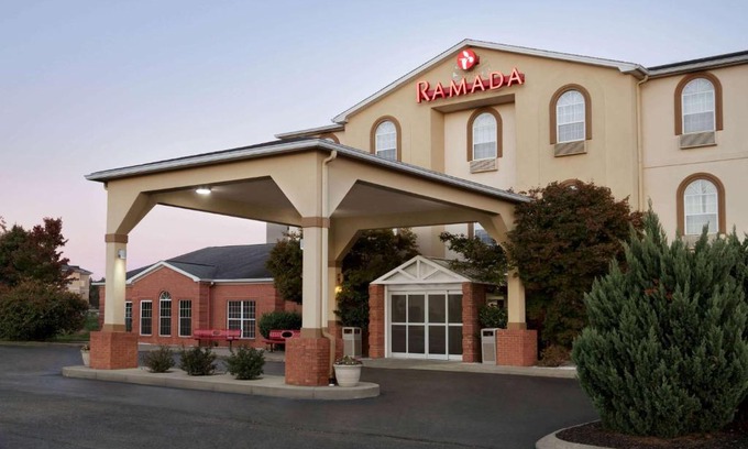 Elizabethtown Hotel | Ramada by Wyndham Elizabethtown