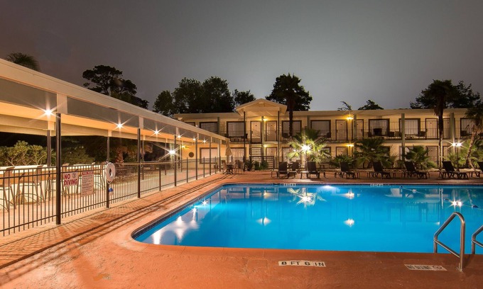 Humble Hotel | Ramada by Wyndham Houston Intercontinental Airport East