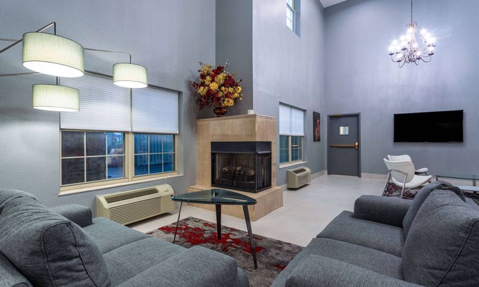Sellersburg Hotel | Ramada by Wyndham Sellersburg/Louisville North