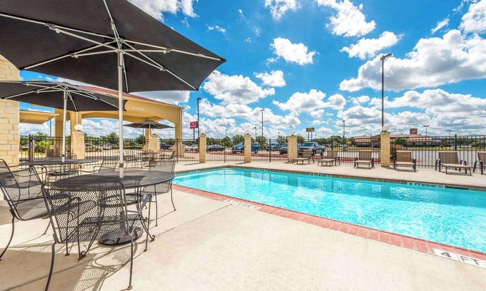 College Station Hotel | Ramada by Wyndham College Station