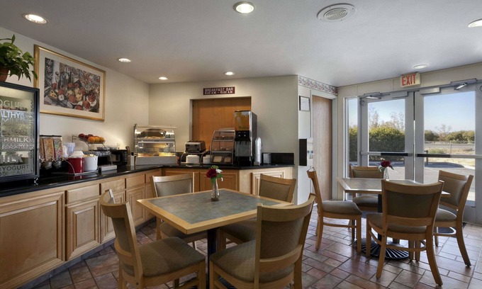 Williams Hotel | Ramada by Wyndham Williams