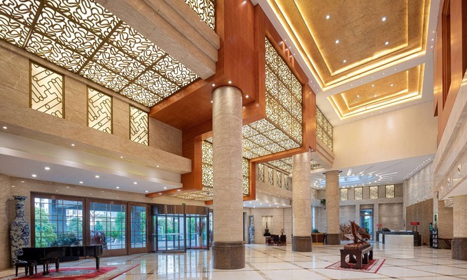 Dazu County Hotel | Ramada Plaza by Wyndham Chongqing West