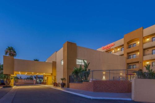 Garden Grove Hotel | Ramada Plaza by Wyndham Garden Grove/Anaheim South