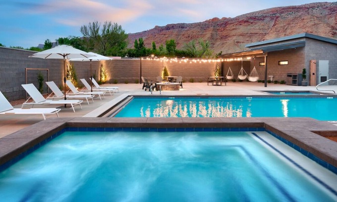 Moab Hotel | Rambler | Standard King at Gravity Haus Moab, Outdoor Pool, Free Parking