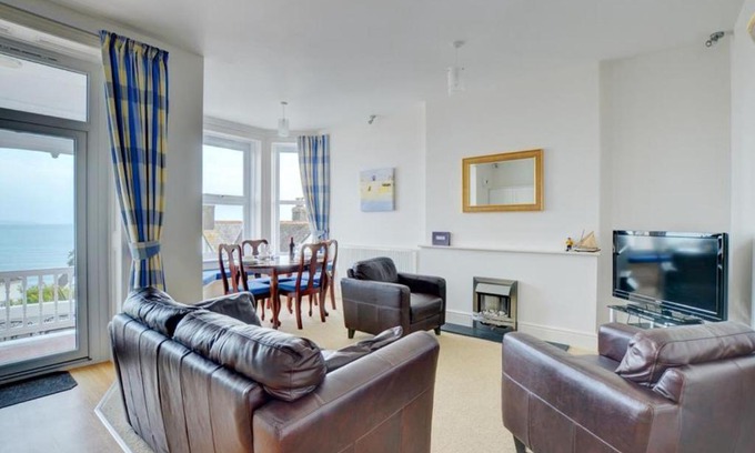 West Looe Apartamento | Rame Lemain Garden Apts