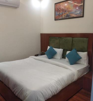 Chunar Hotel | Ramesh Palace