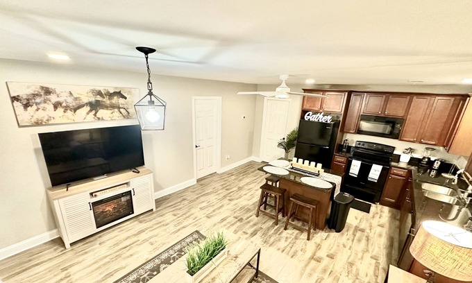 Fairburn Casa | Ranch Cave