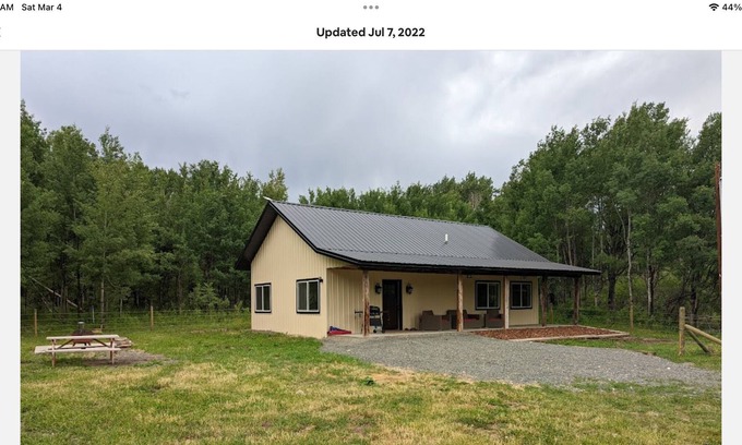 Madison County Cabaña | Ranch Cottage hideaway. 100 steps to South Boulder creek/river.