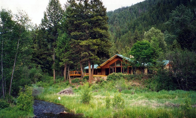 Clinton Cabina | Ranch Creek Ranch - Stunning Home in The Mountains Of Western Montana