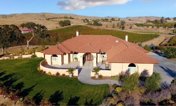 Paso Robles Casa | VIÑEDO QUE VIVE / Vistas impresionantes / cerca de las bodegas y el centro / Pizza Horno / Ver video