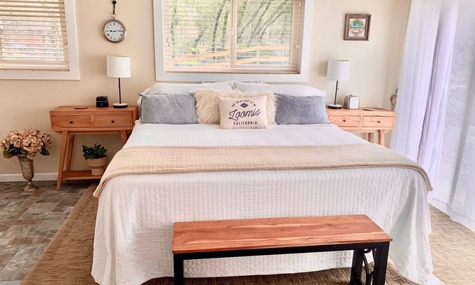 Loomis Cabaña | Rancho Paradiso in Loomis is the perfect retreat!