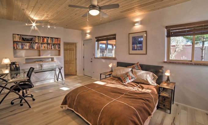 Taos Apartamento | Ranchos de Taos Casita by Downtown & Trails!