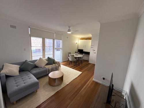 Randwick Casa | Randwick Shared Apt with Study Desk & Parking