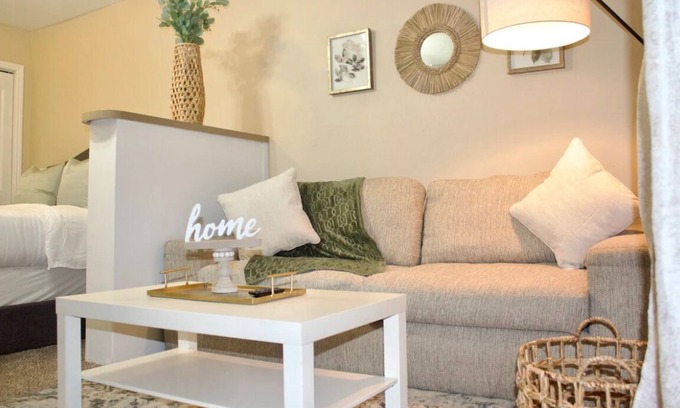 South Arlington Apartamento | Rangers View Oasis: 3 miles to stadiums