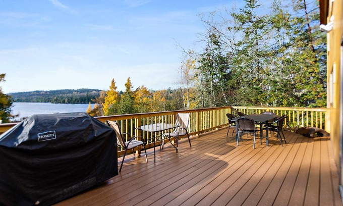 Rangeley Casa | RANGLEY LAKE WATERFRONT !!!