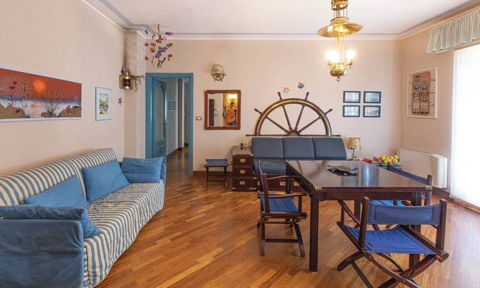Zoagli Apartamento | Rapallo comfortable apartment a stone's throw from the sea with parking space