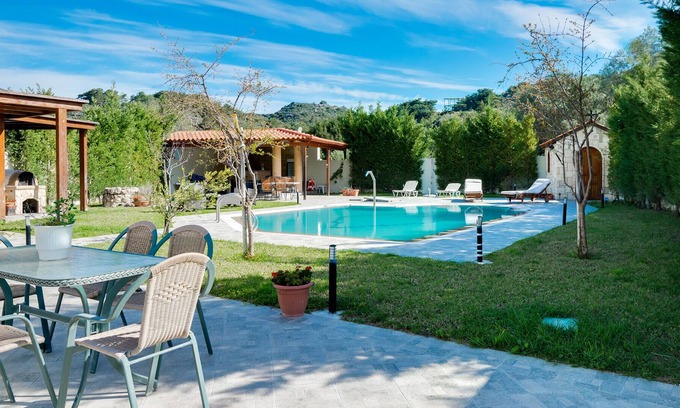 Kalithies Villa | Villa de Rafael con piscina