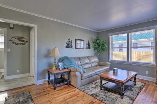 Rapid City Casa | Rapid City Home with Patio by Canyon Lake Park!