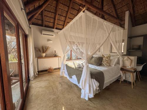 Hoedspruit Casa | Raptors Lodge - NXALATI