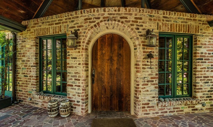 Belvedere Tiburon Casa | Rapunzel's Story Book Home Away-from-Home