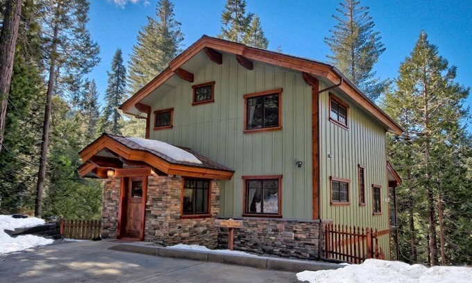 Yosemite West Casa | Rare 2 King Bedrooms, INSIDE Yosemite Gates, No Stairs to Enter